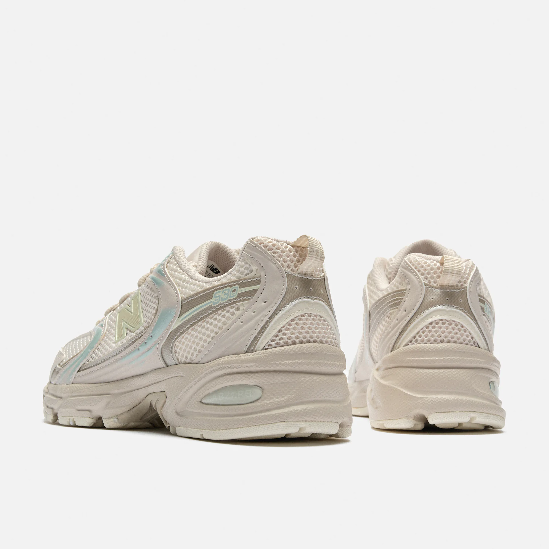 New Balance MR530 Running Sneaker Moonbeam/Sea Salt